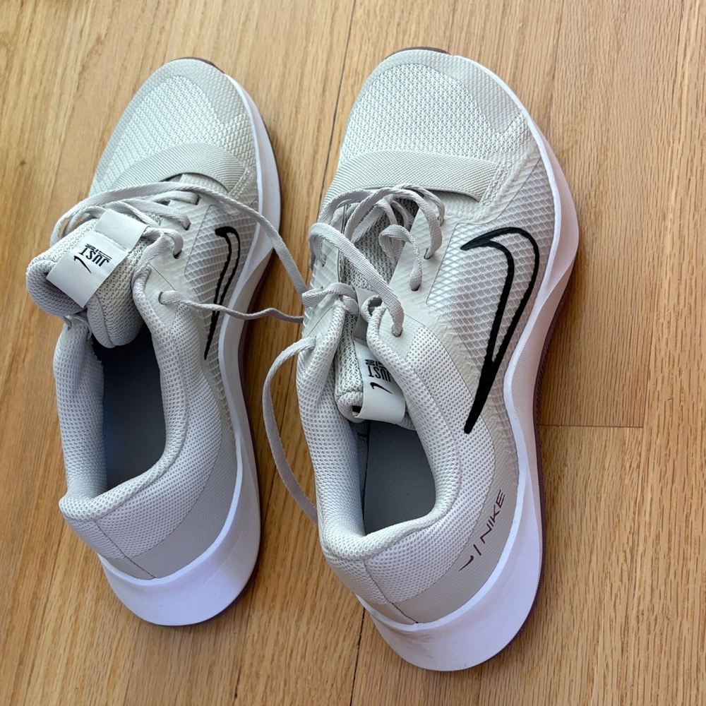 Nike Women’s MC Trainer 3 -Running Shoes - Light beige/brown /Black